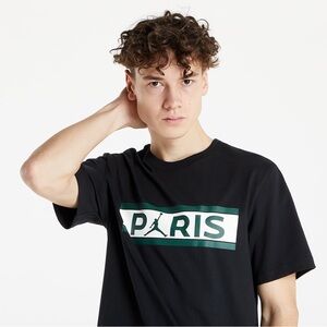 JORDAN PARIS SAINT-GERMAIN WORDMARK TEE
Black/Noble Green